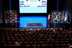 رئیس جمهور: کتابخوانی و مطالعه تاریخ، نظام سلطه را بیشتر رسوا می‌کند